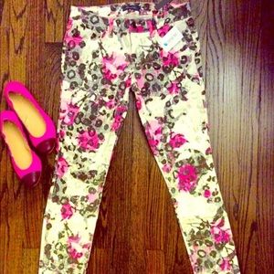 Level 99 🌺 ANTHROPOLOGIE floral skinny jeans sz 26 NWT gorge! Fits 4/6 so cute!